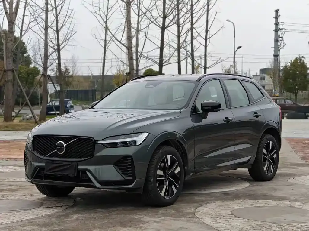 Volvo XC60 — фото 2