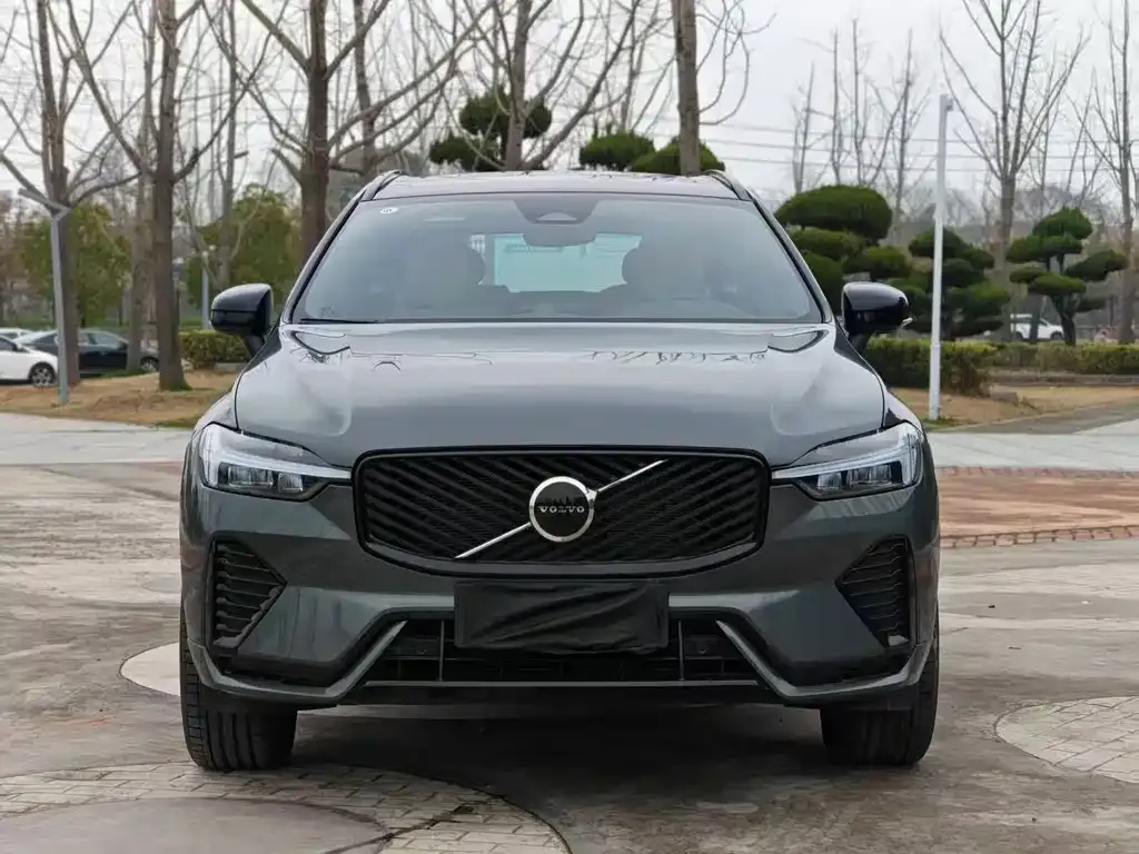 Volvo XC60 — фото 7