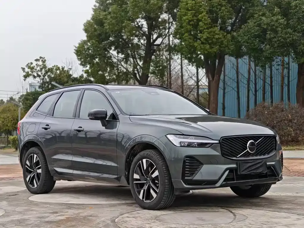 Volvo XC60 — фото 6