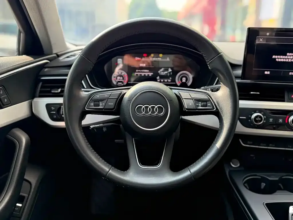 Audi A4L — фото 2