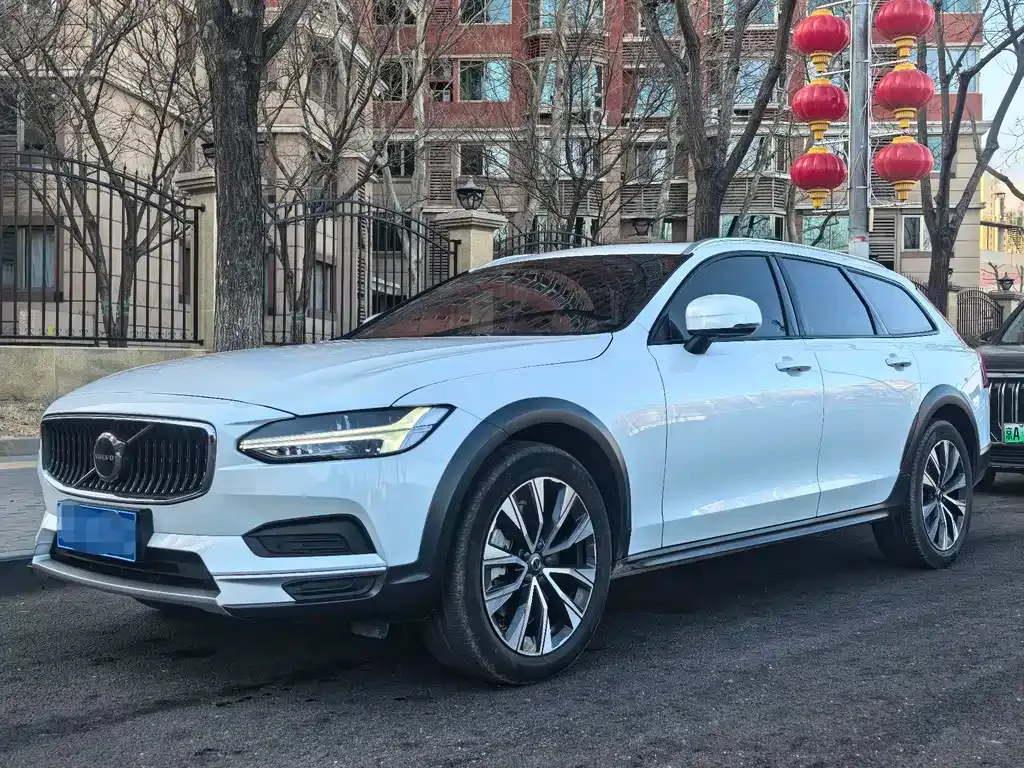 Volvo V90 — фото 1