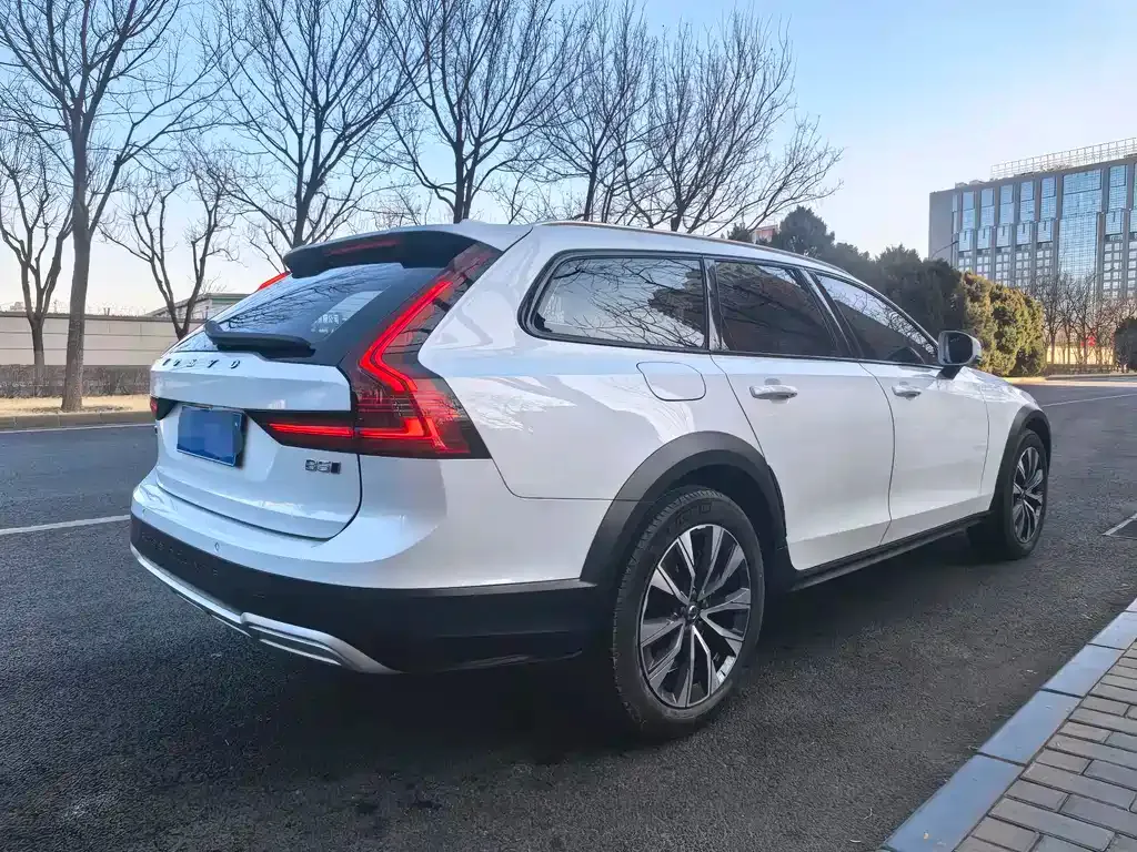 Volvo V90 — фото 9