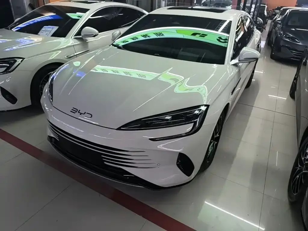 BYD Seal — фото 4
