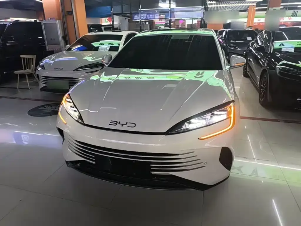 BYD Seal — фото 7