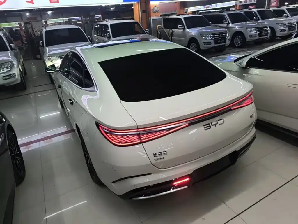 BYD Seal — фото 6
