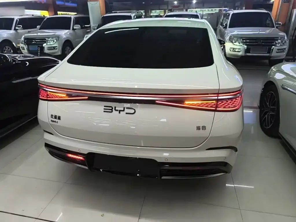 BYD Seal — фото 9