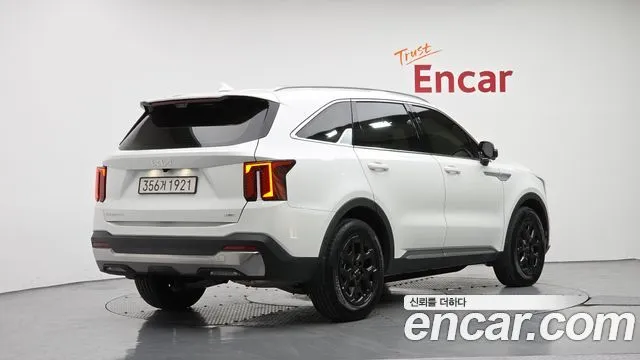 Kia Sorento — фото 4