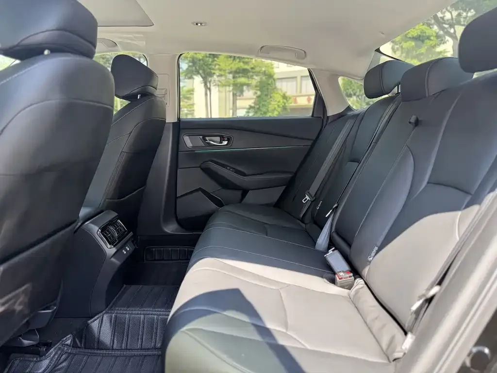 Honda Accord — фото 5