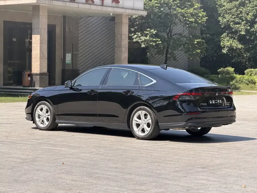 Honda Accord — фото 6