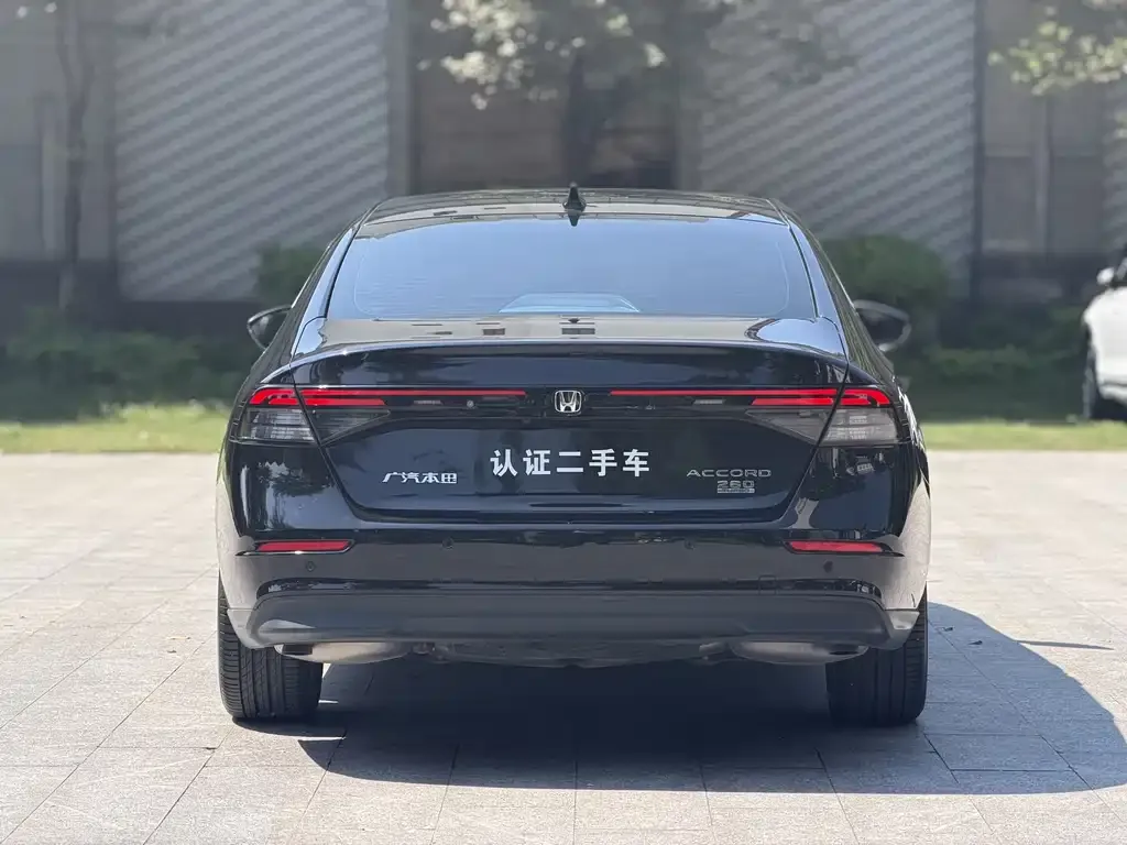 Honda Accord — фото 4
