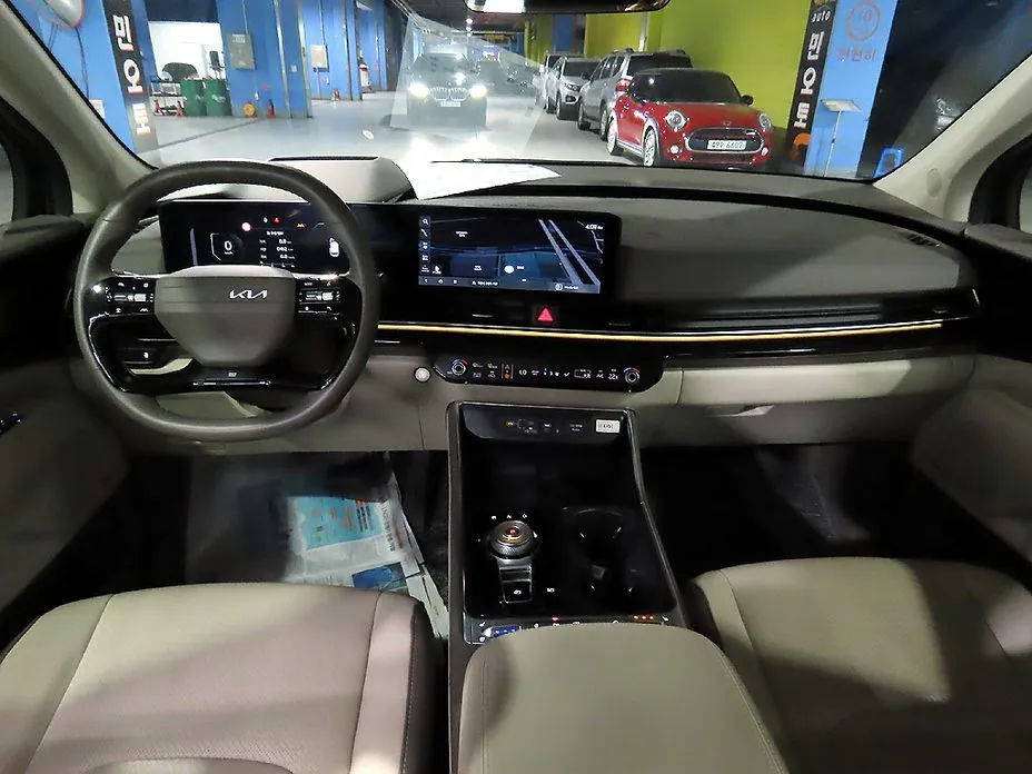 Kia Carnival — фото 10