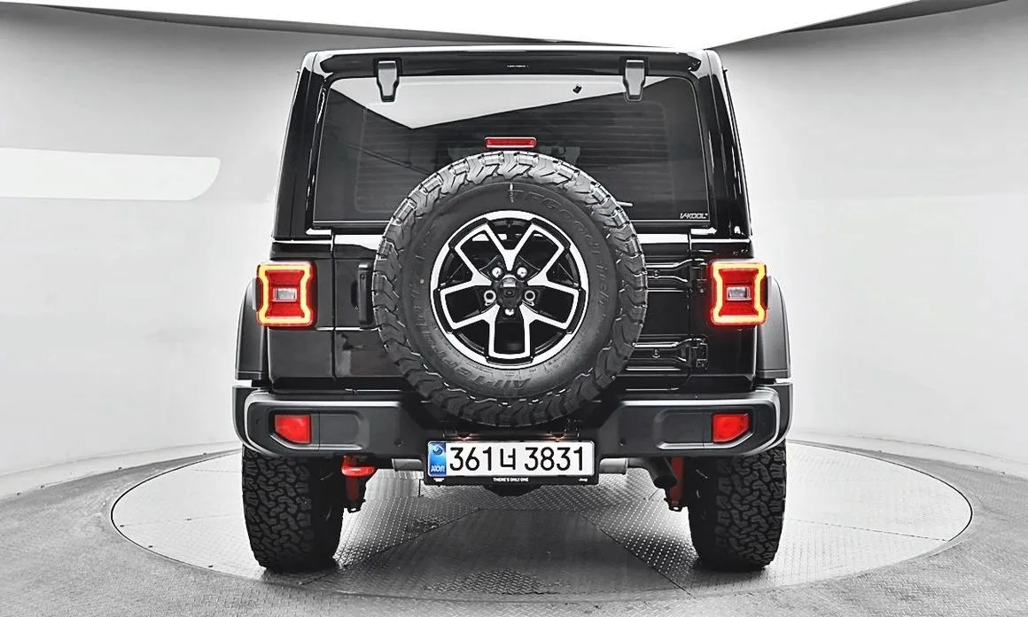 Jeep Wrangler — фото 5