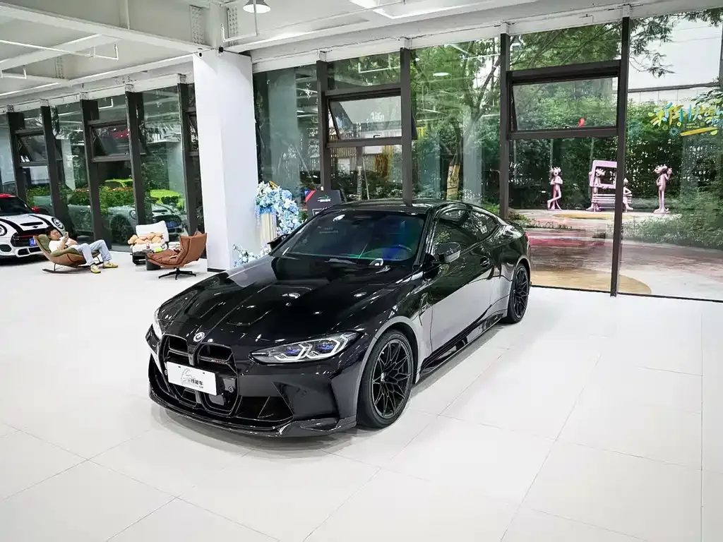 BMW M4 — фото 1