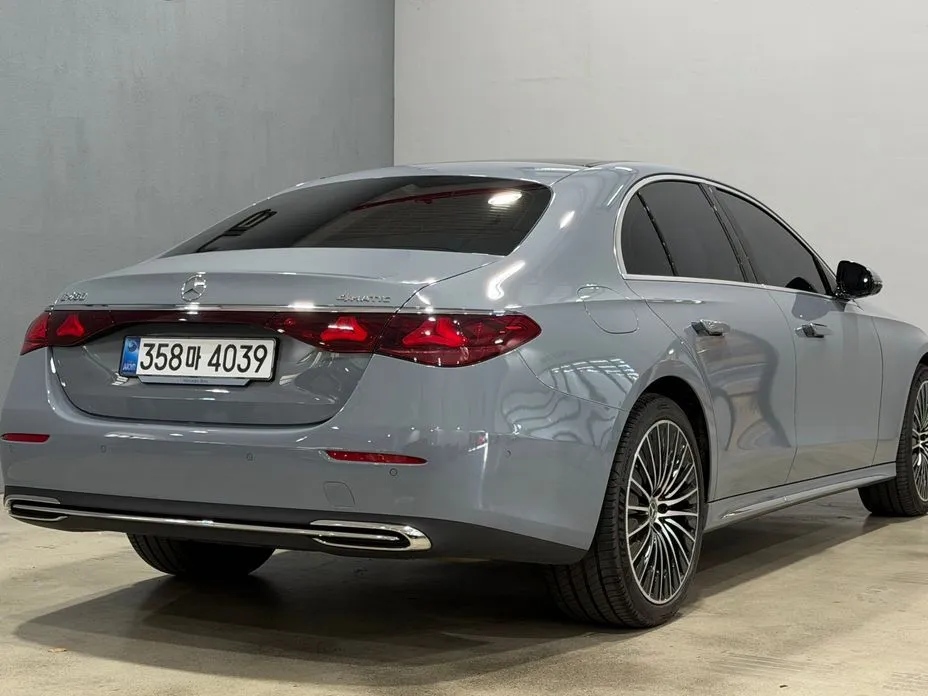Mercedes-Benz E-Class — фото 10