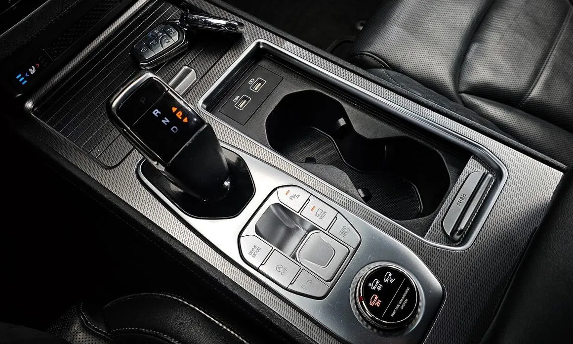 KG Mobility (Ssangyong) Rexton — фото 6