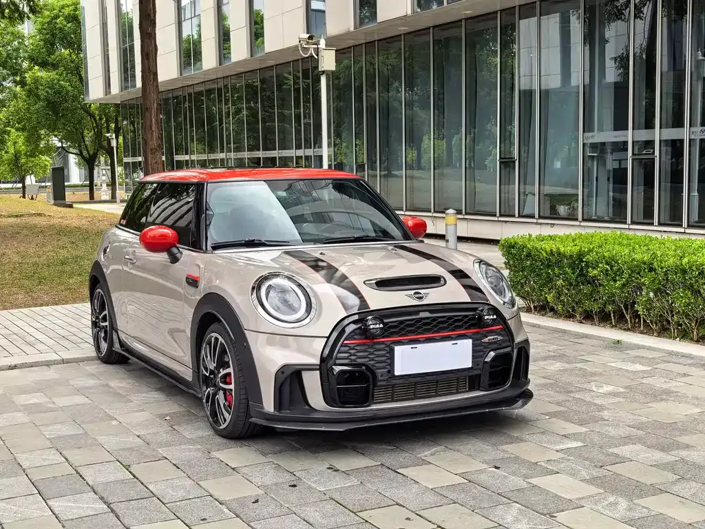 MINI JCW (John Cooper Works) — фото 10