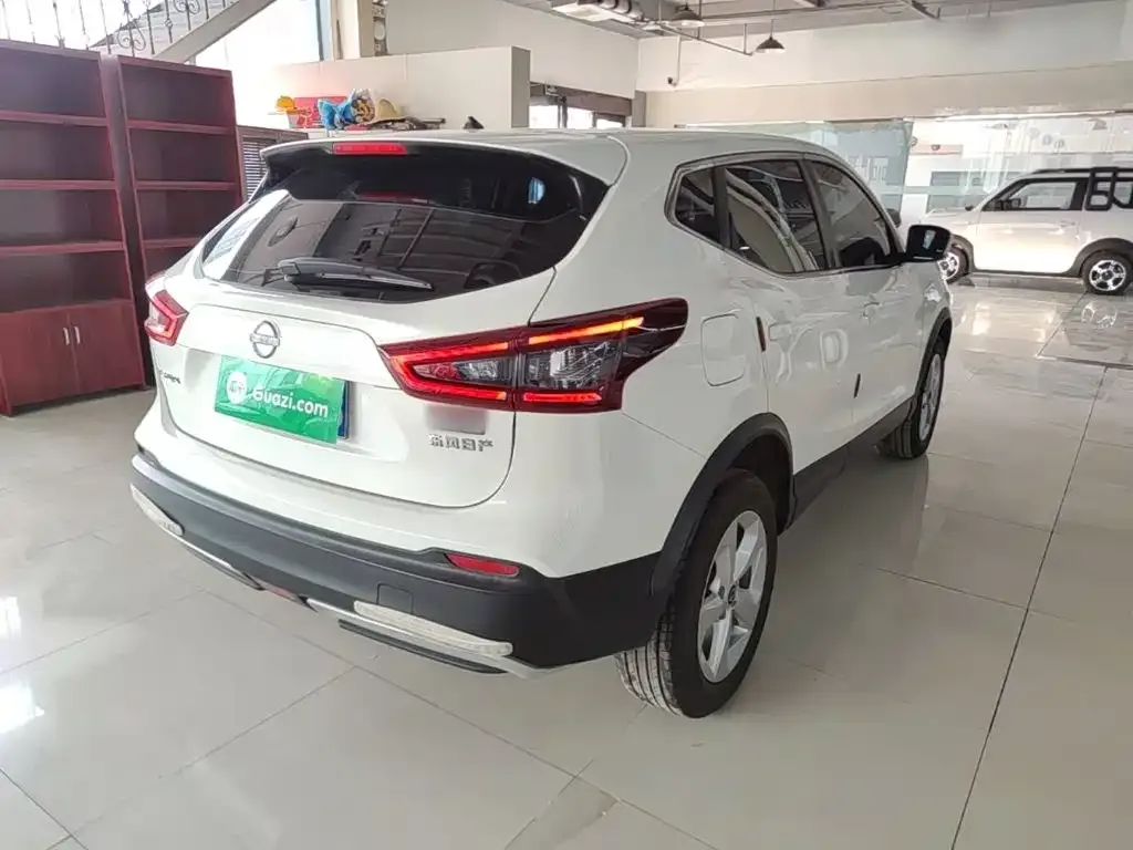 Nissan Qashqai — фото 5