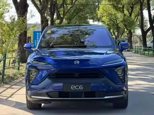 NIO EC6 — фото 9