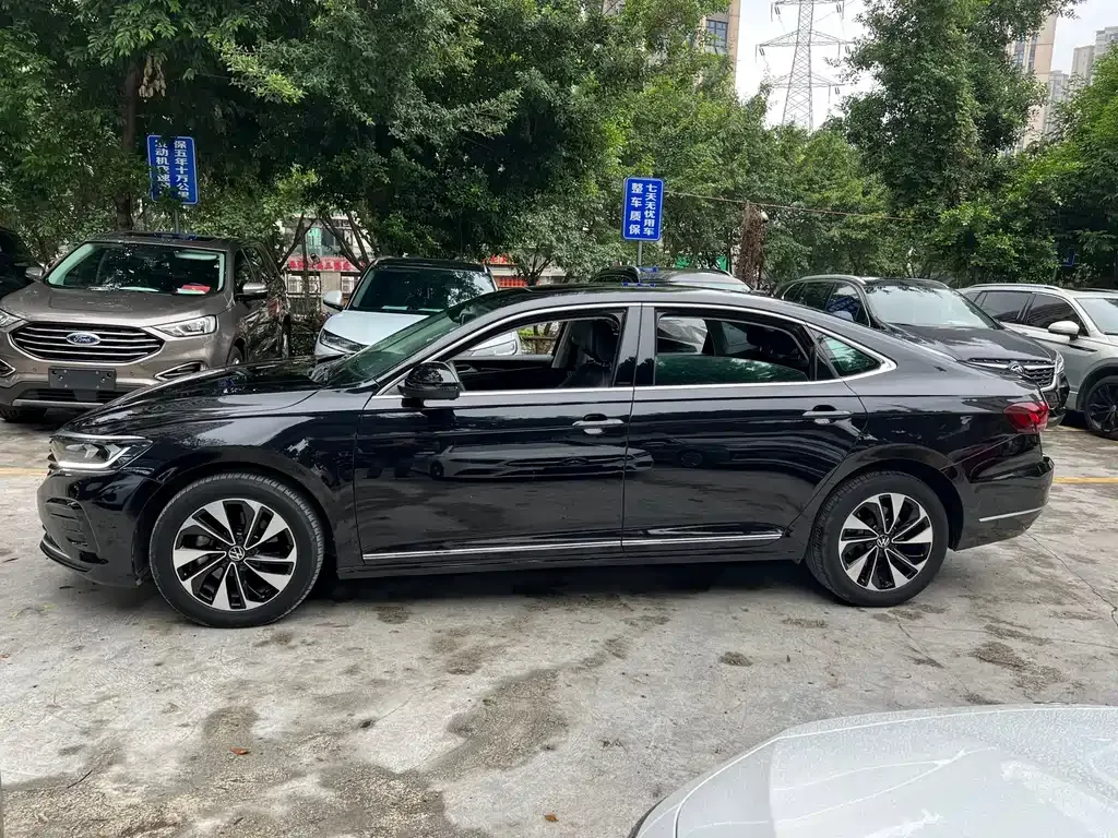 Volkswagen Passat — фото 10