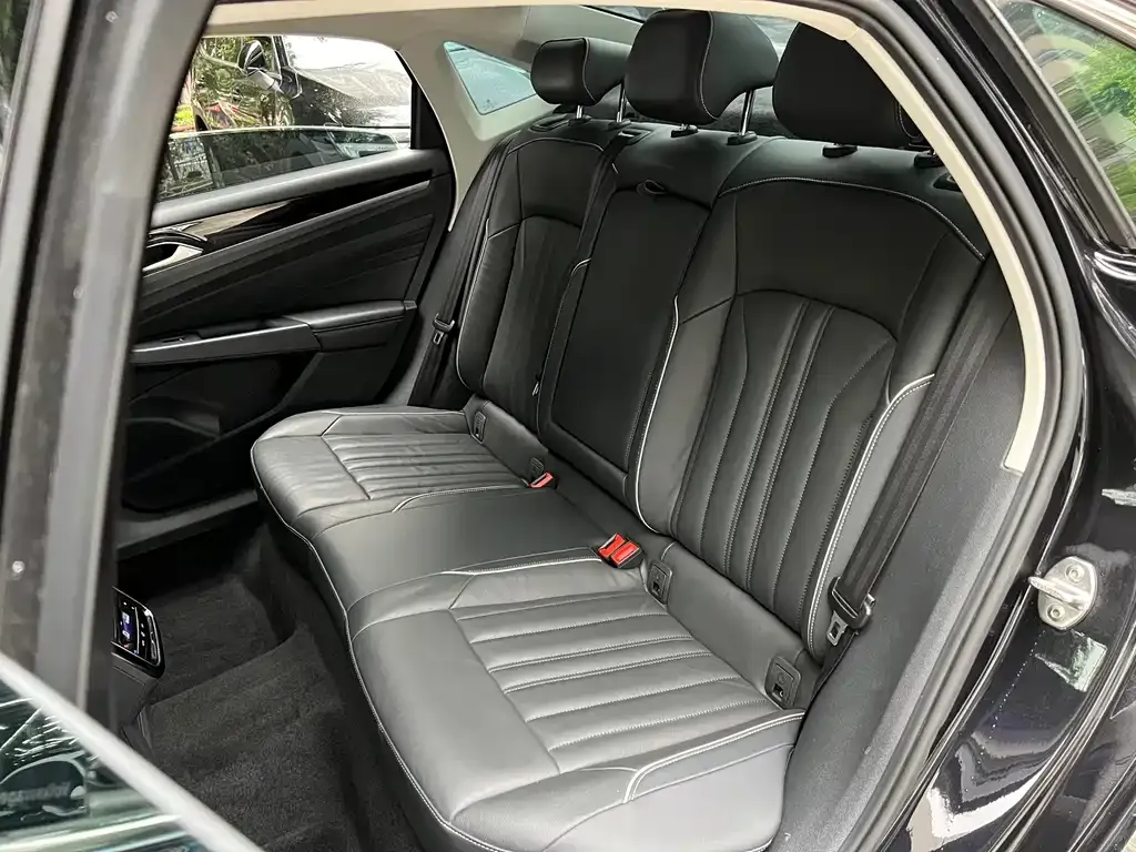 Volkswagen Passat — фото 3