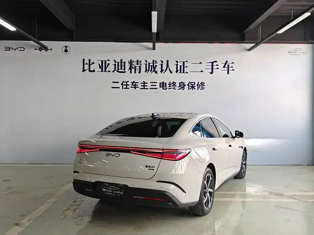 BYD Seal 07 DM-i — фото 2