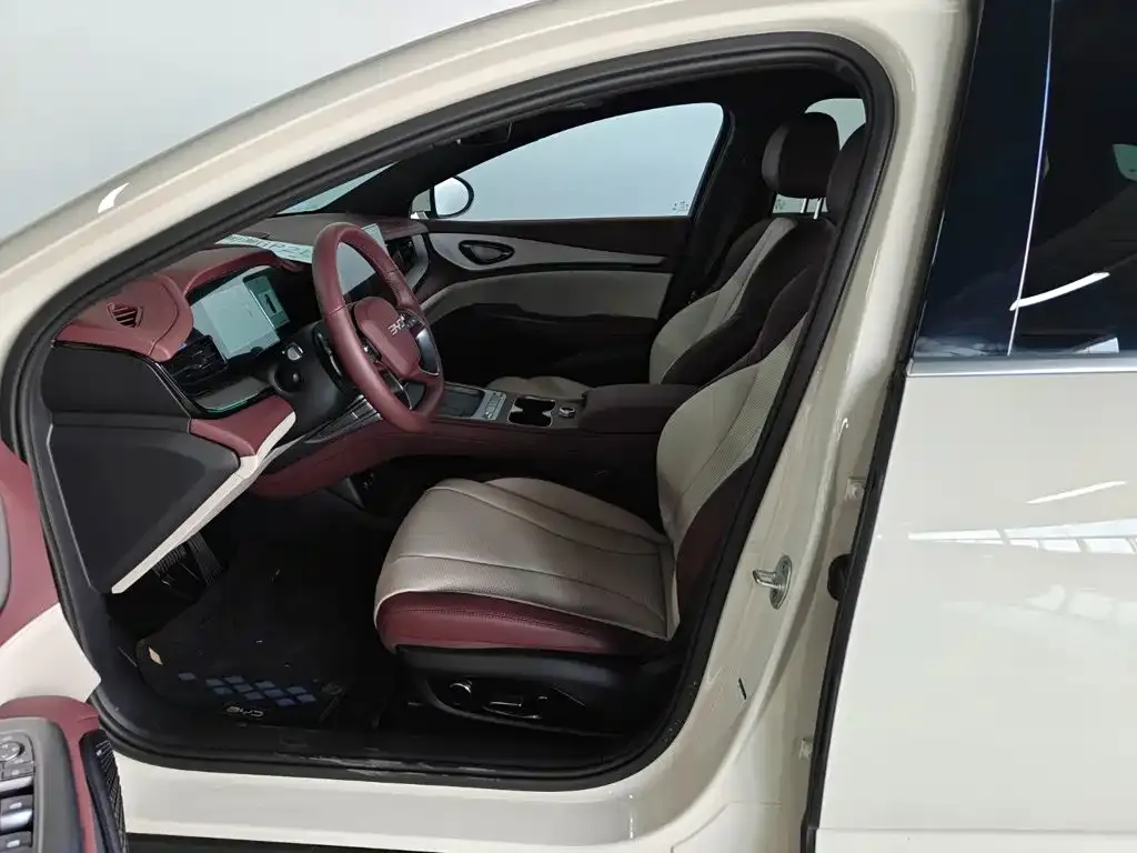 BYD Seal 07 DM-i — фото 3