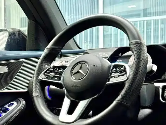 Mercedes-Benz EQC — фото 3