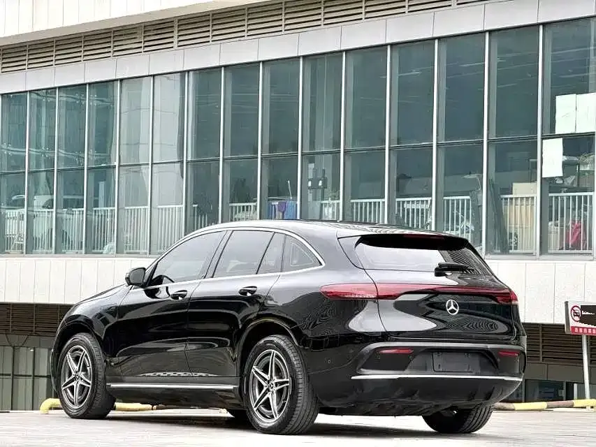 Mercedes-Benz EQC — фото 5