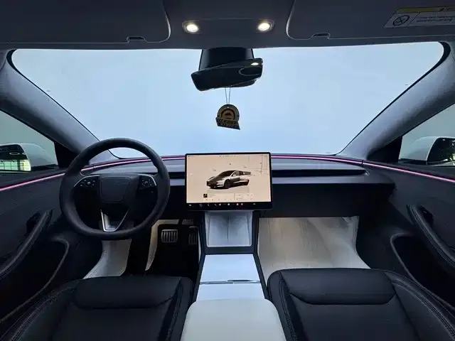 Tesla Model 3 — фото 2