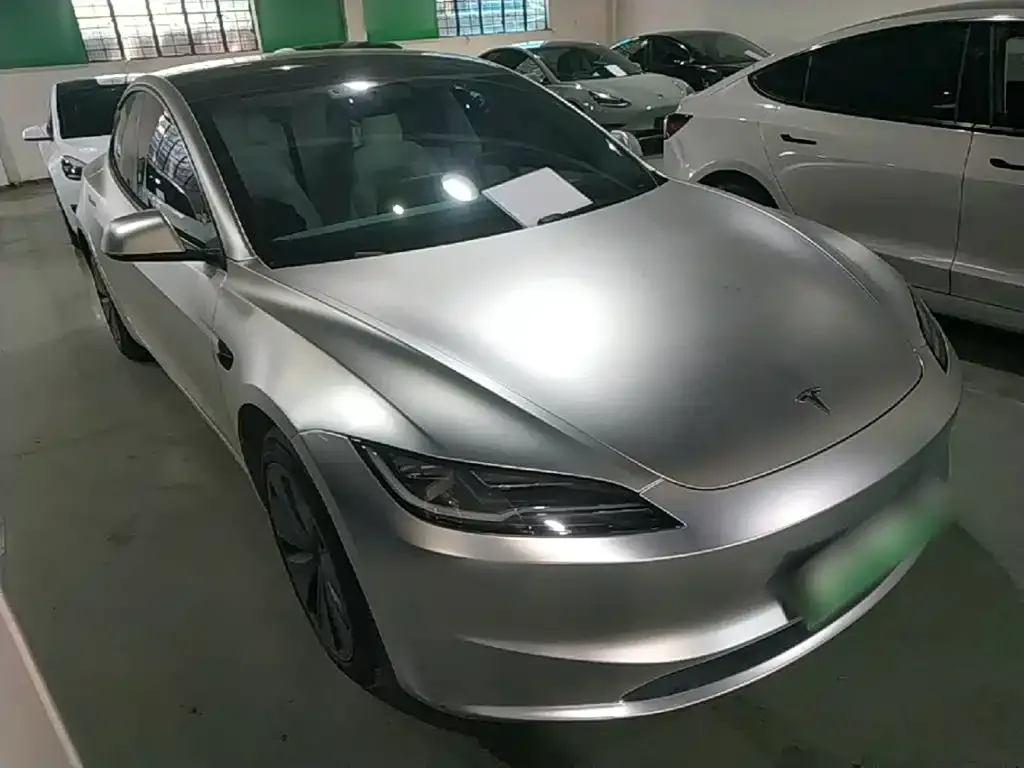 Tesla Model 3 — фото 7