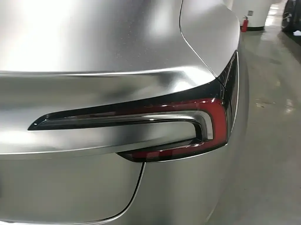 Tesla Model 3 — фото 2