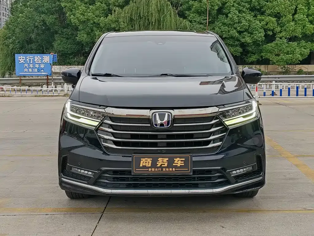 Honda Odyssey — фото 10