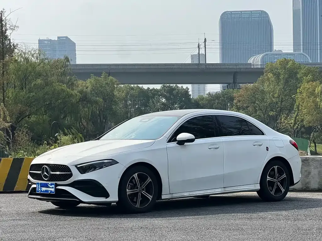 Mercedes-Benz A-Class — фото 1