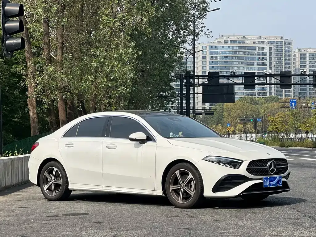 Mercedes-Benz A-Class — фото 10