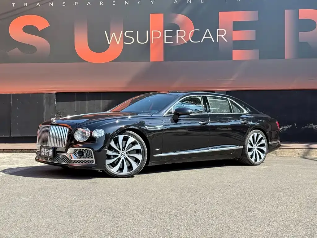 Bentley Flying Spur — фото 1