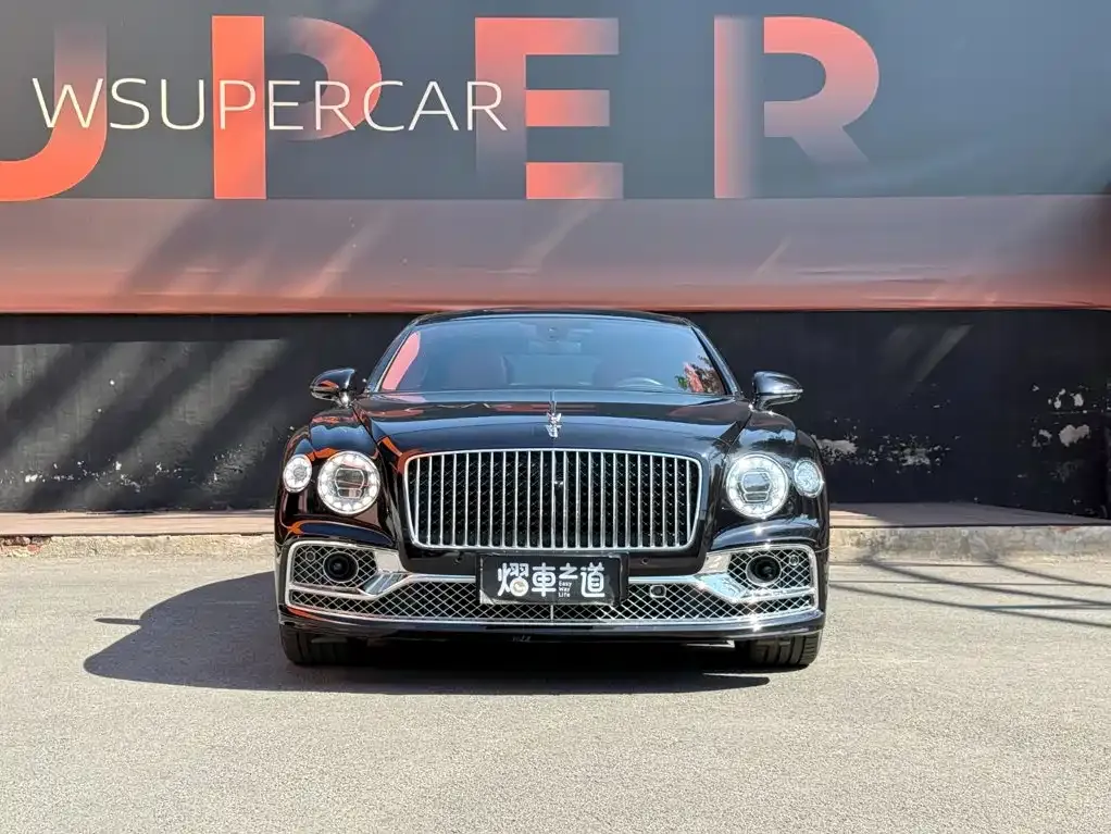 Bentley Flying Spur — фото 3
