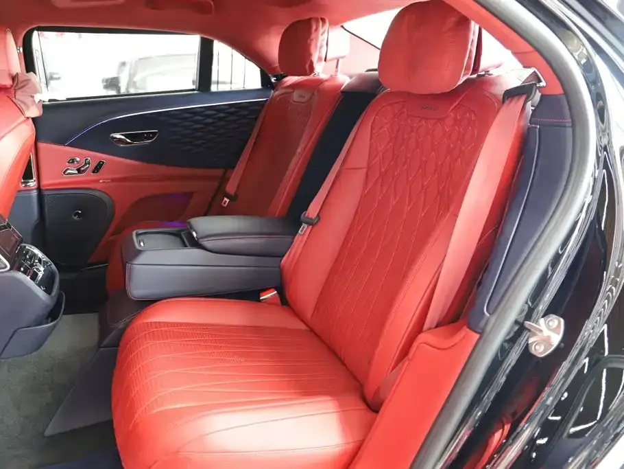 Bentley Flying Spur — фото 7