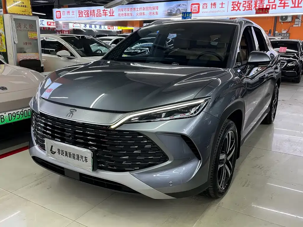 BYD L DM-i — фото 1