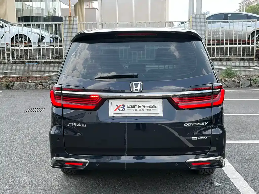 Honda Odyssey — фото 10