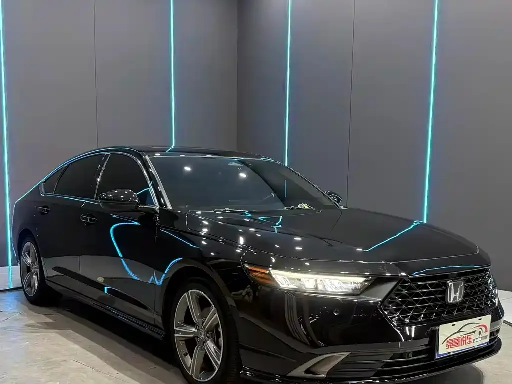 Honda Accord — фото 9