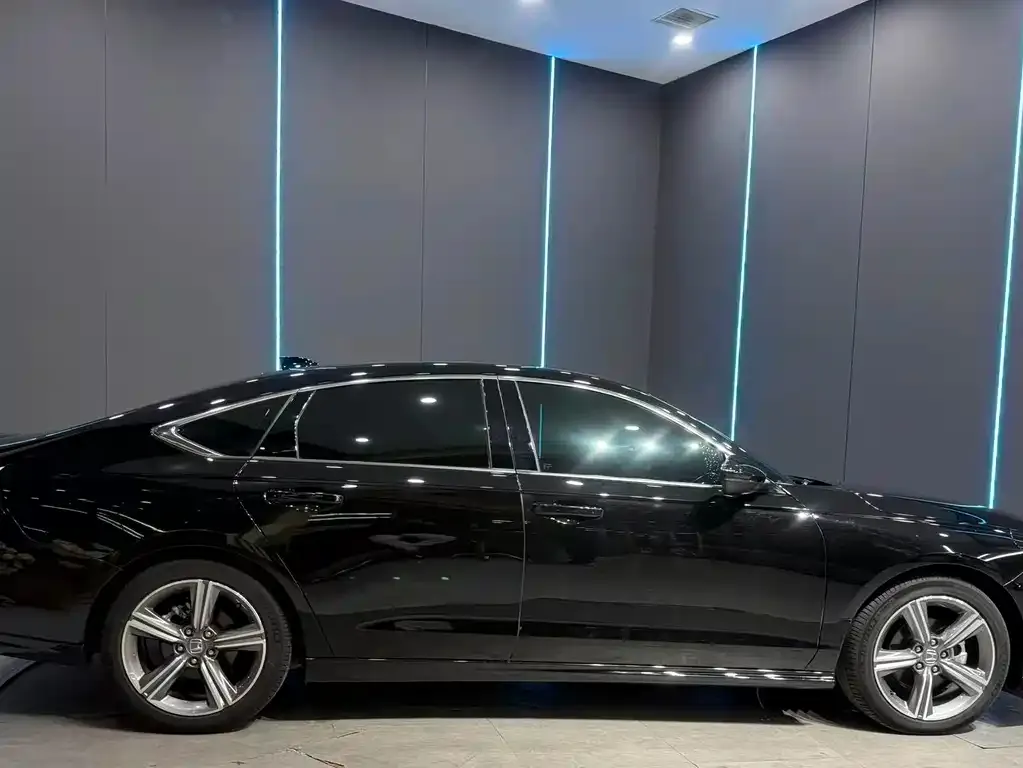 Honda Accord — фото 6