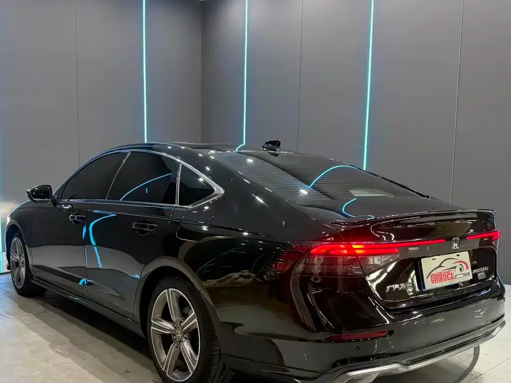 Honda Accord — фото 2