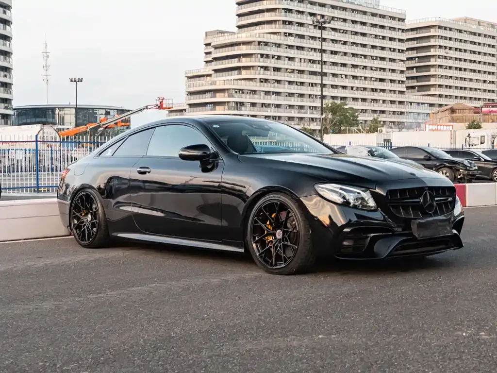 Mercedes-Benz E-Class AMG — фото 9