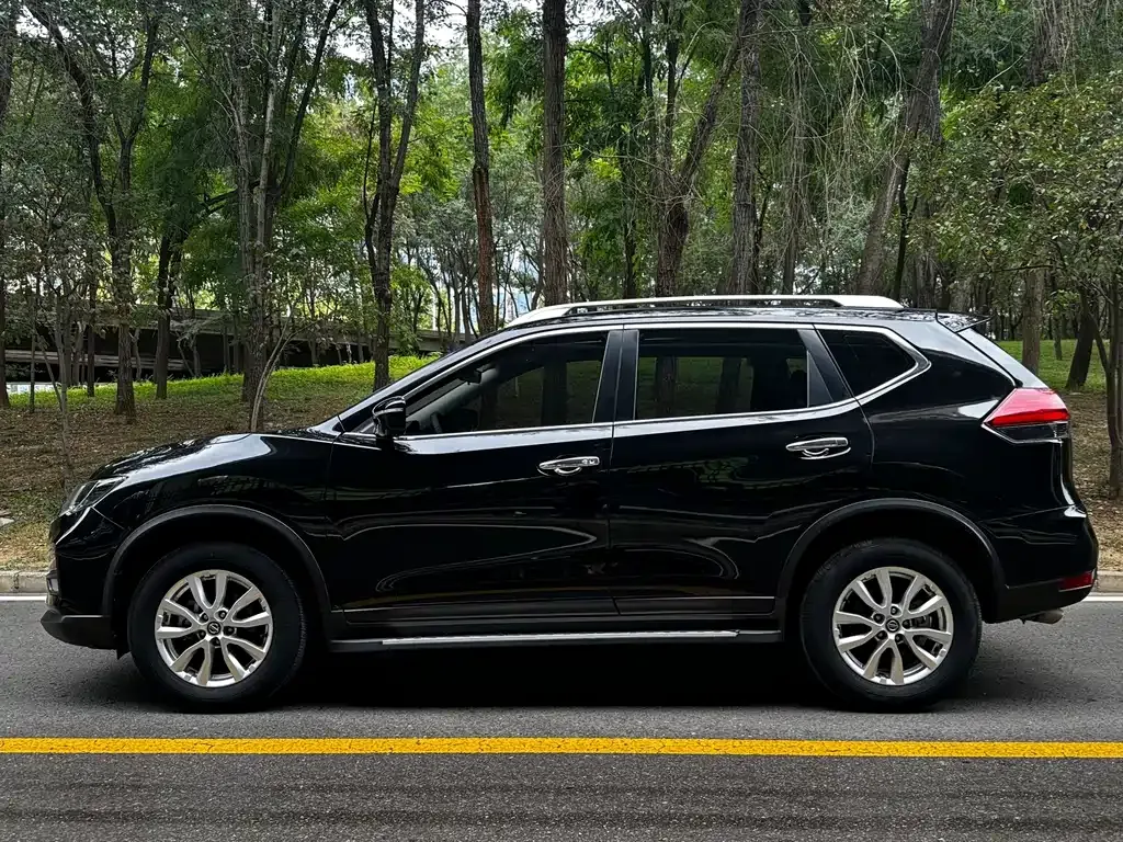 Nissan X-Trail — фото 10