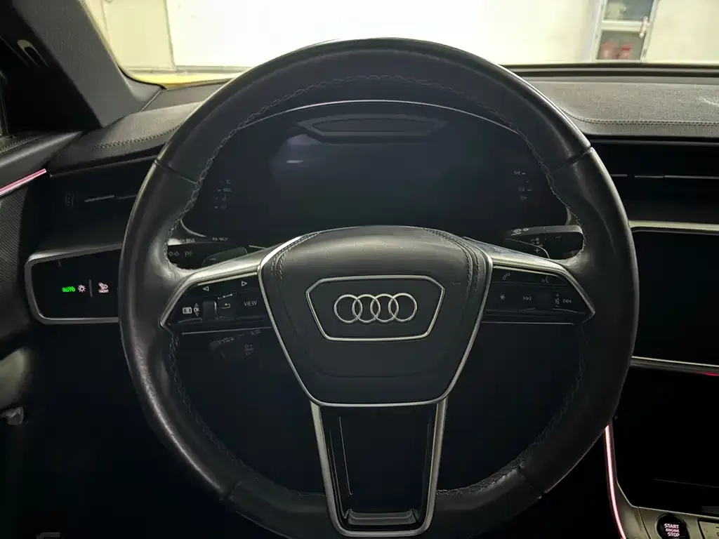Audi A6L — фото 2