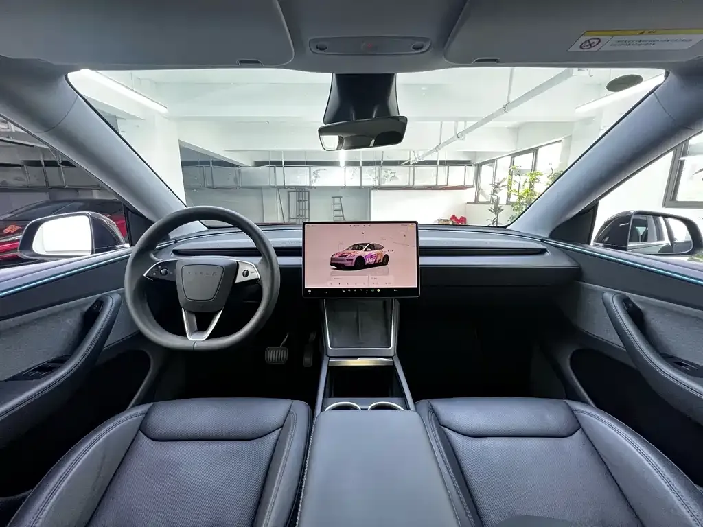 Tesla Model Y — фото 9