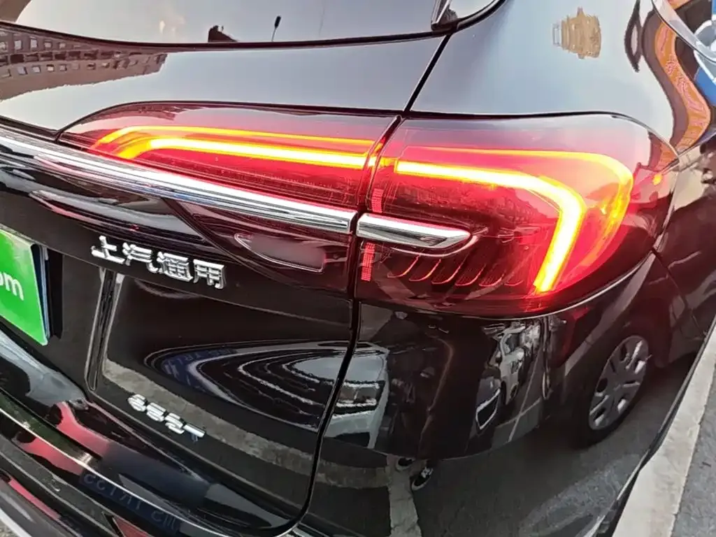 Buick Envision Plus — фото 4