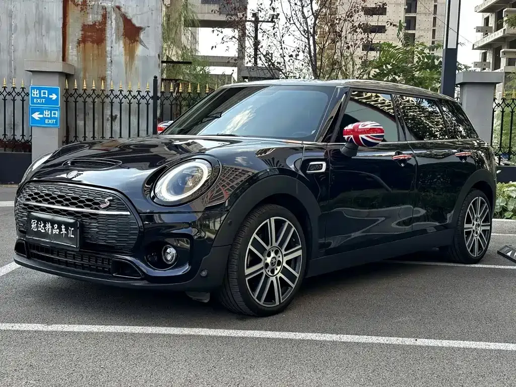 MINI Clubman — фото 1
