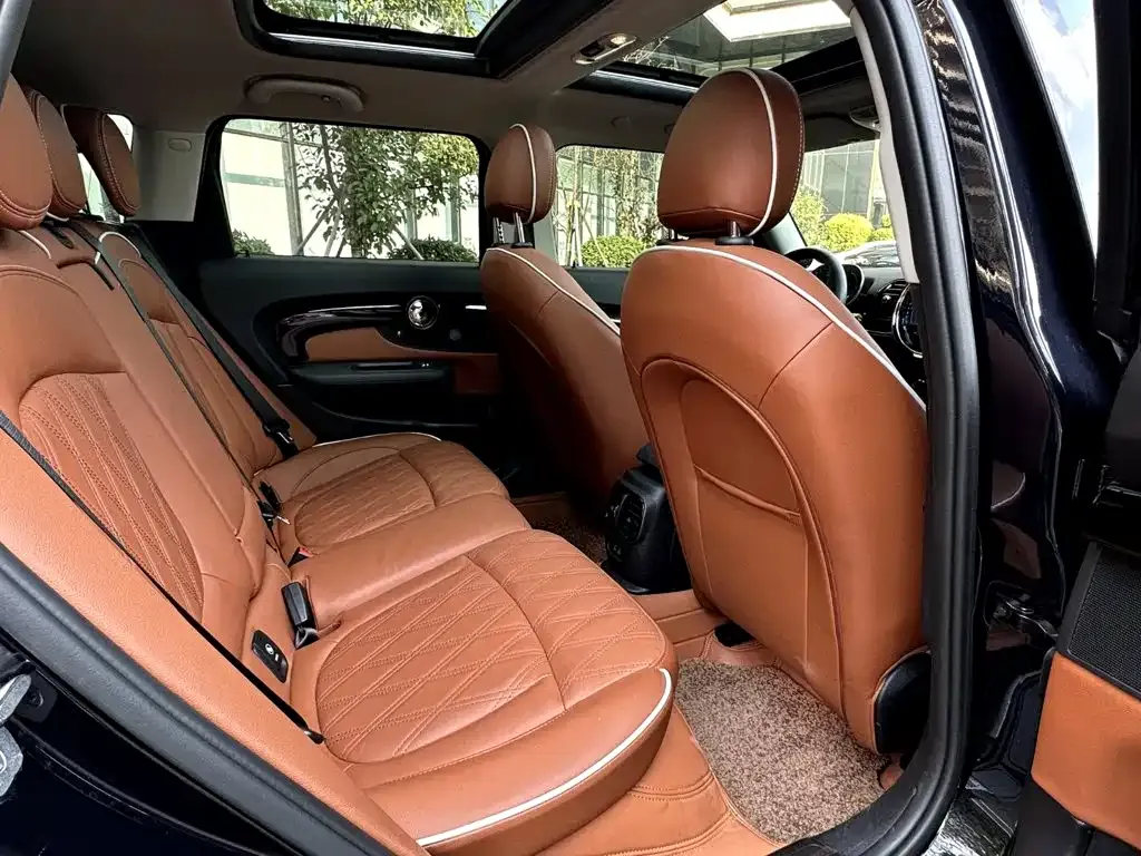 MINI Clubman — фото 9