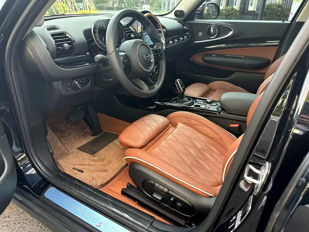 MINI Clubman — фото 6